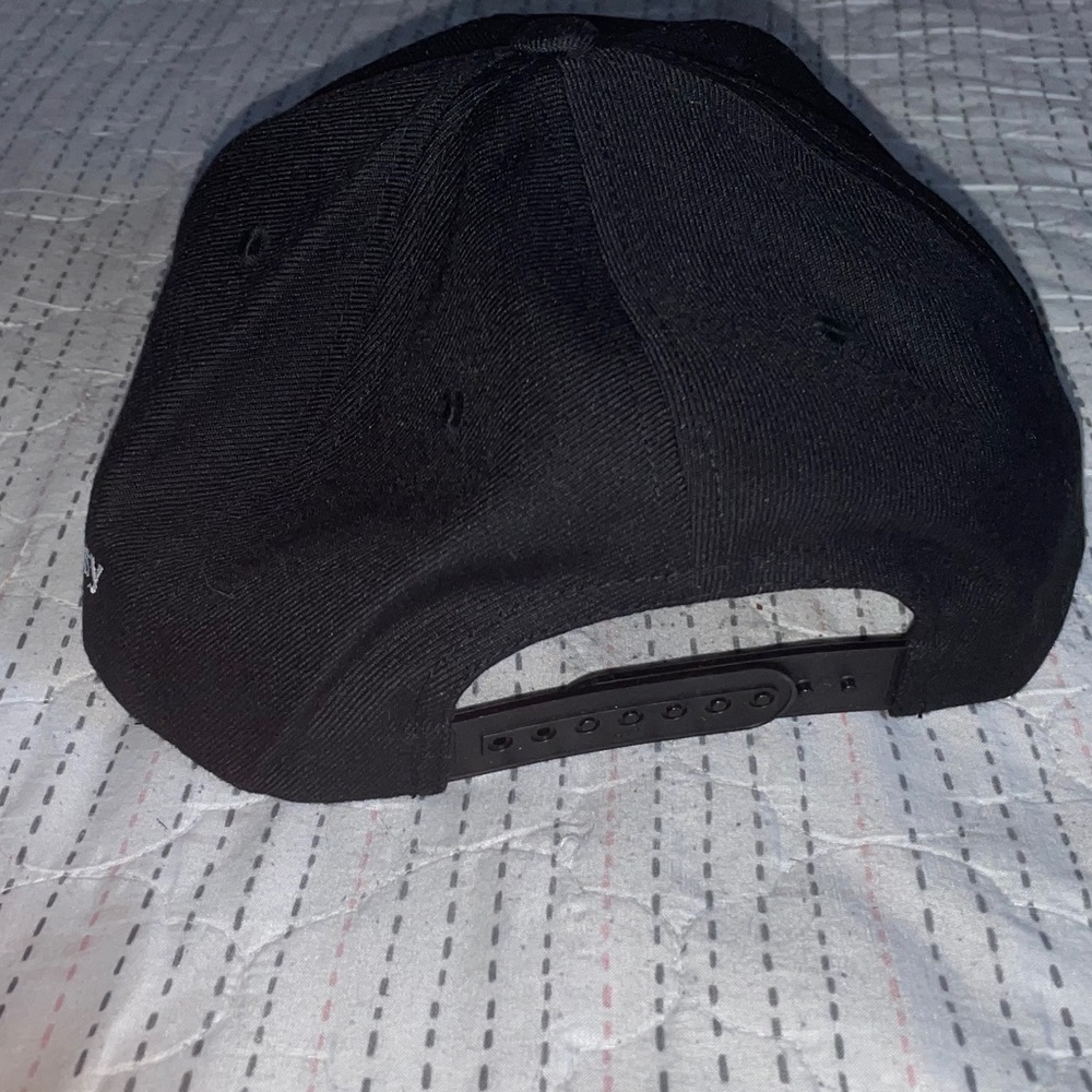 Hennessy hat - Picture 4 of 5